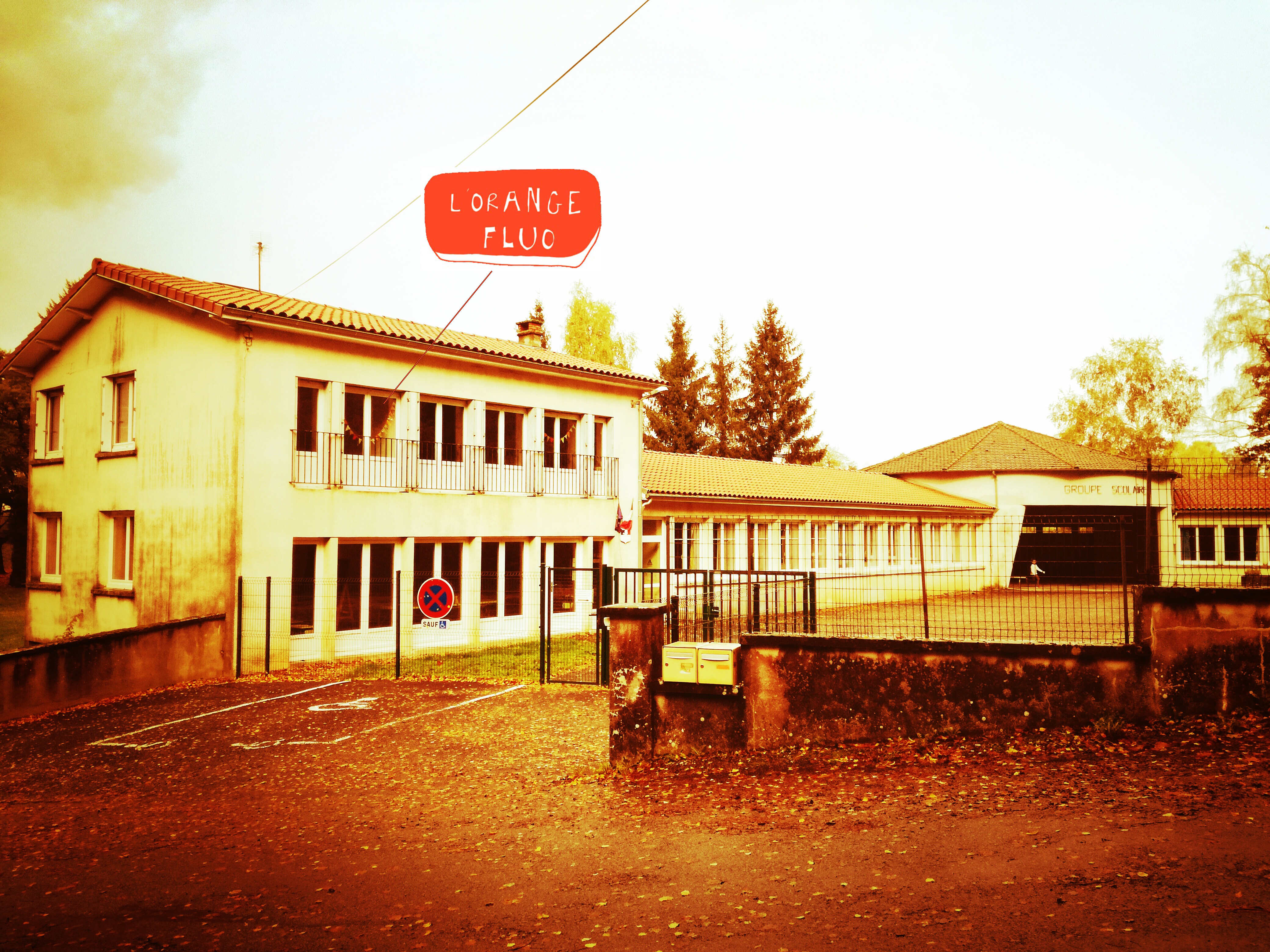 Bureau de l'Orange fluo