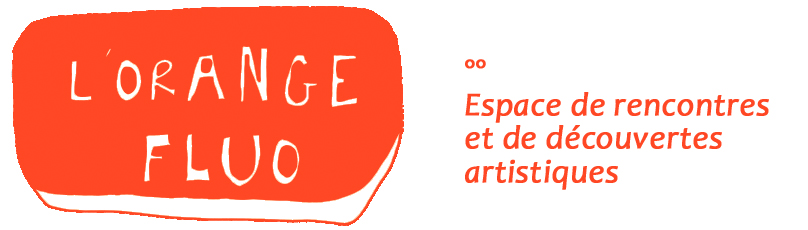 L'Orange fluo est un pôle de recherche et d’expérimentation artistique installé dans le Lot, au cœur d'un territoire ultra-rural.